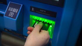 Как оформить кэшбэк на карту Сбербанка МИР в Кальцедония